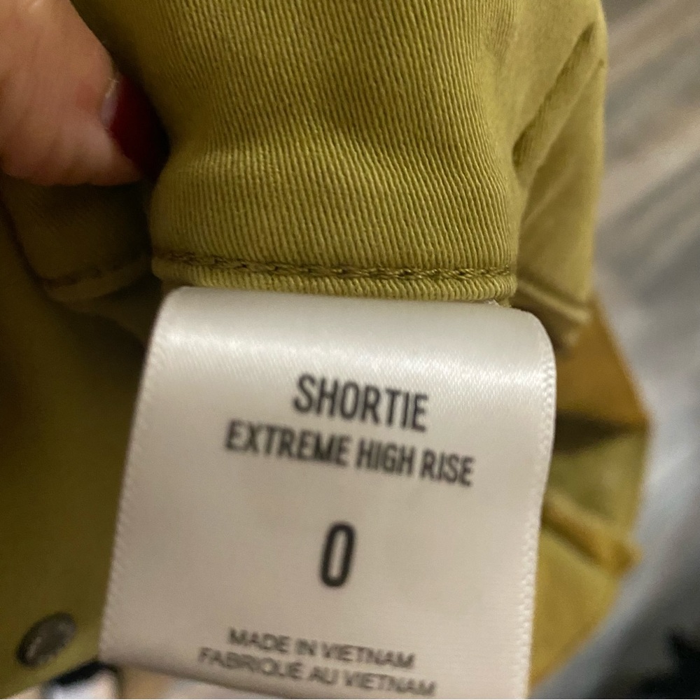 Express Utility Shorts - Picture 2 of 3